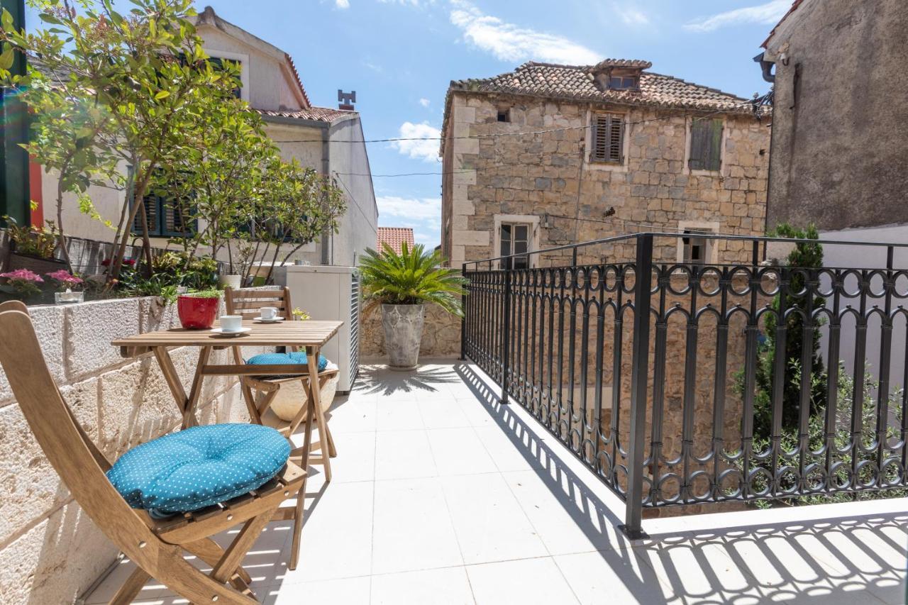 Apartment Coastal Villa Makarska Esterno foto