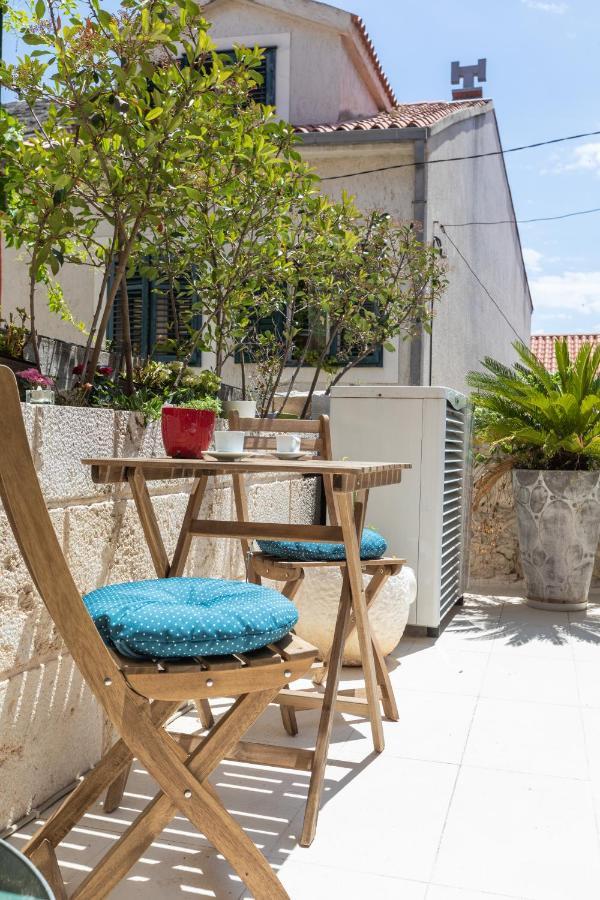 Apartment Coastal Villa Makarska Esterno foto