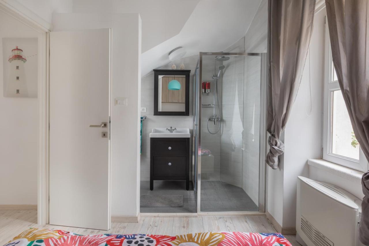 Apartment Coastal Villa Makarska Esterno foto